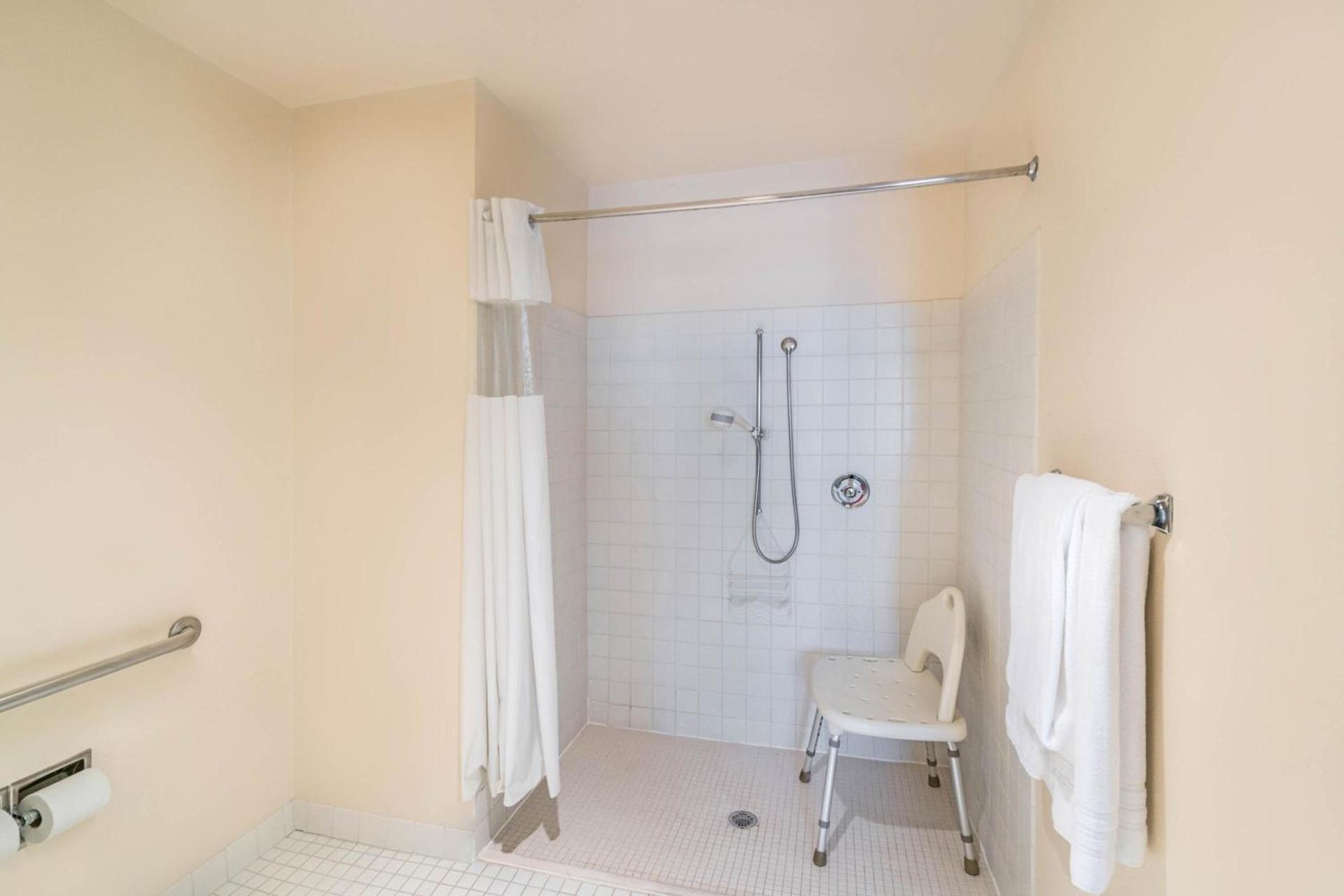 Comfort Inn & Suites Brentwood - Nashville photo 37
