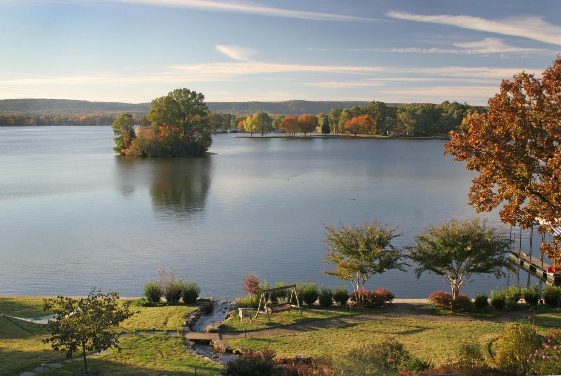 Lookout Point Lakeside Inn photo 11