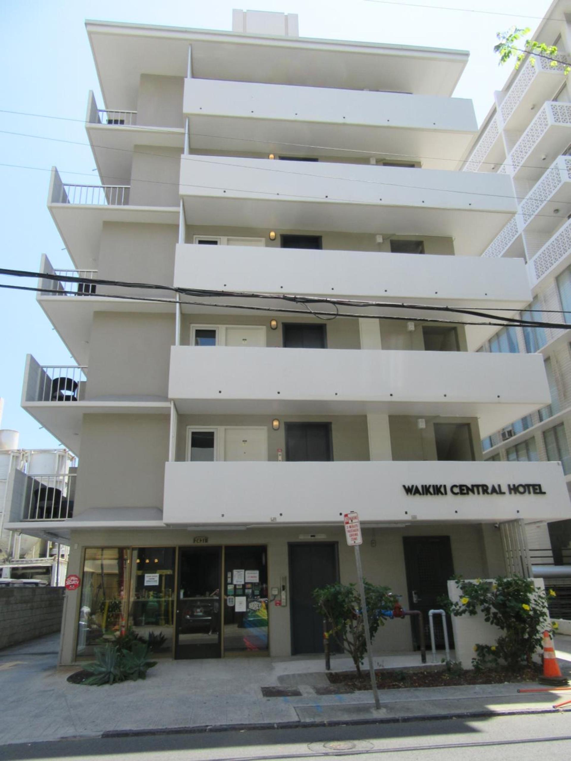 Waikiki Central Hotel - No Resort Fees photo 10