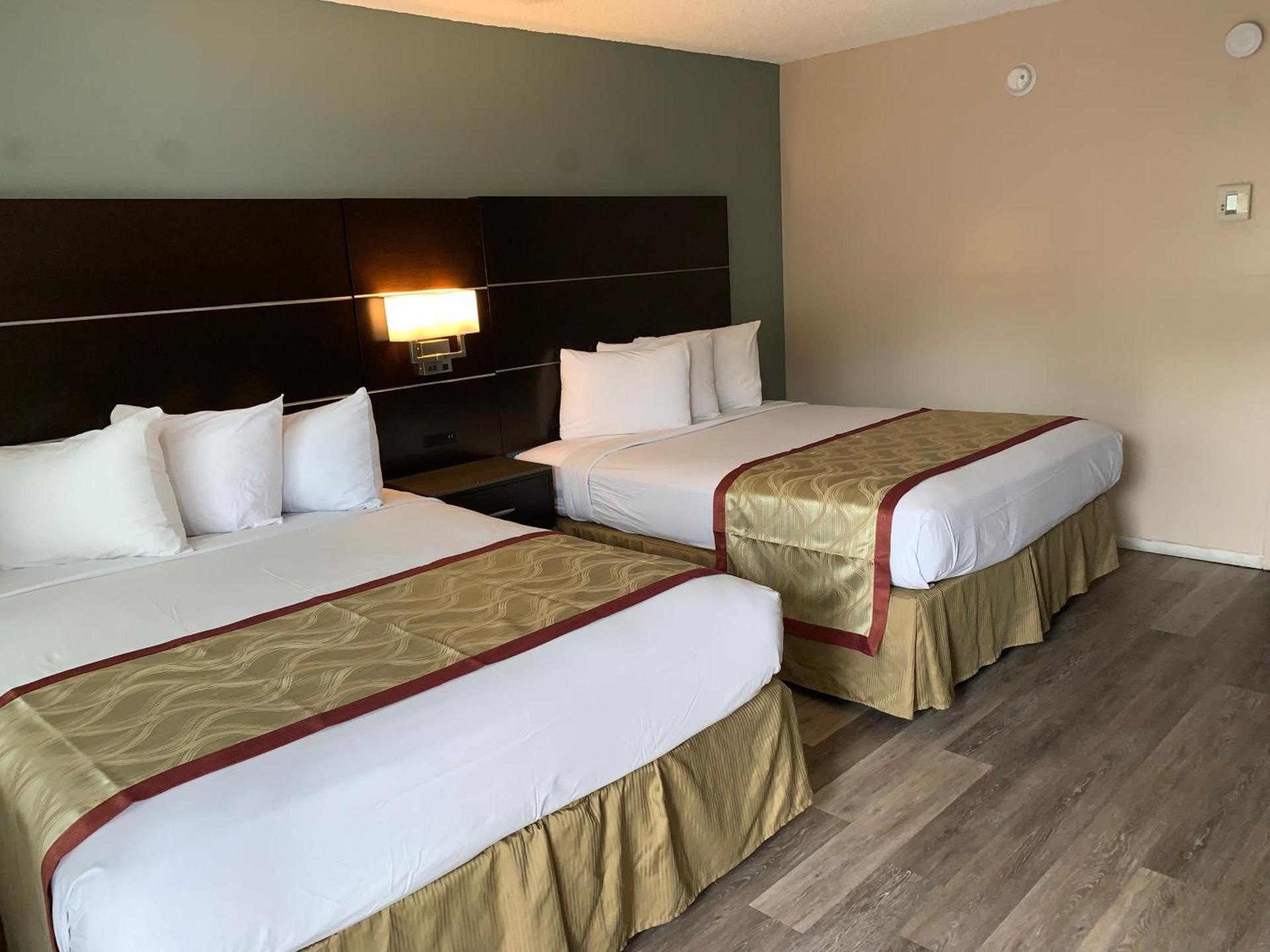 Olive Tree Inn & Suites, a Howard Johnson by Wyndham photo 42