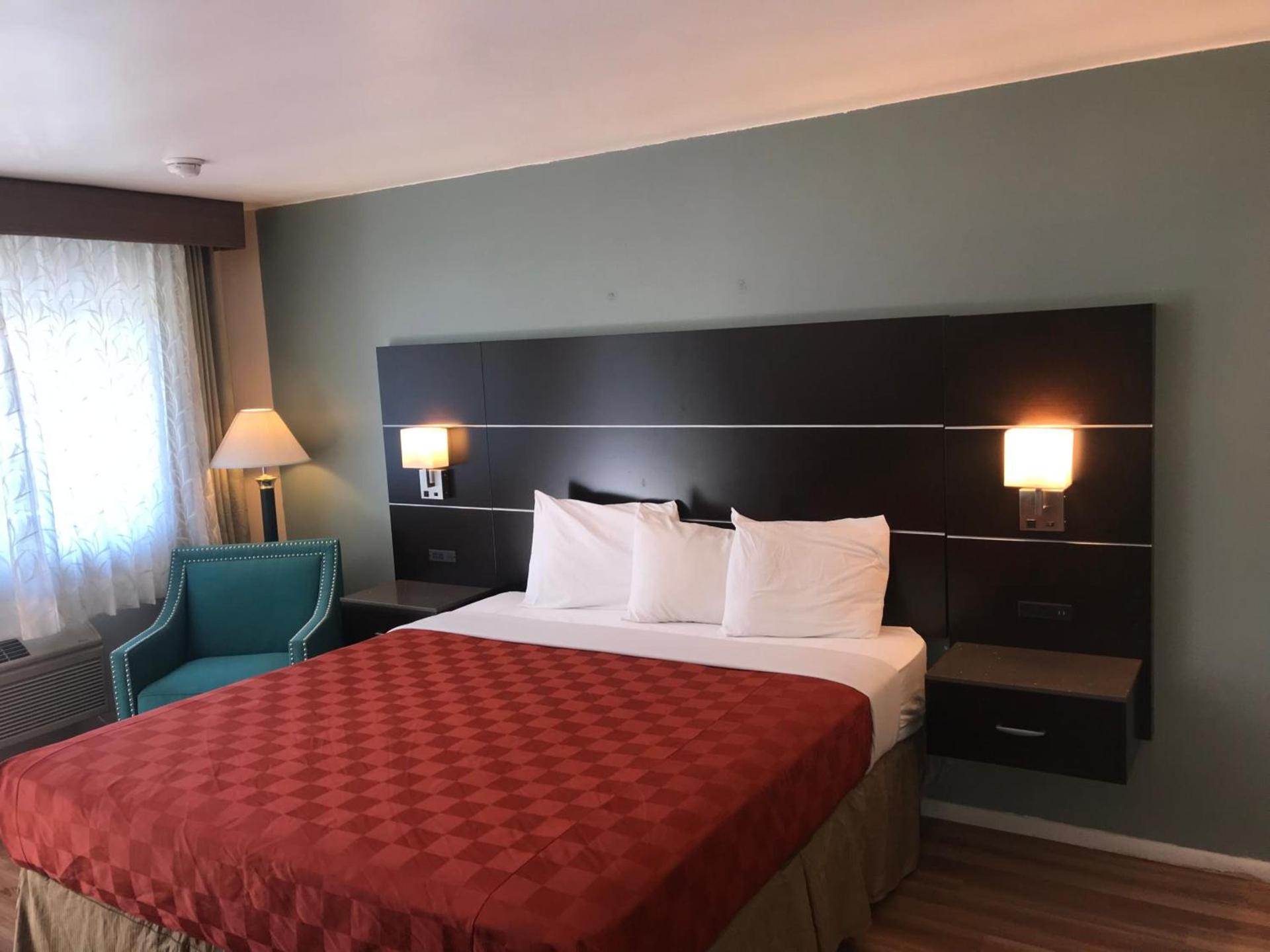 Olive Tree Inn & Suites, a Howard Johnson by Wyndham photo 37