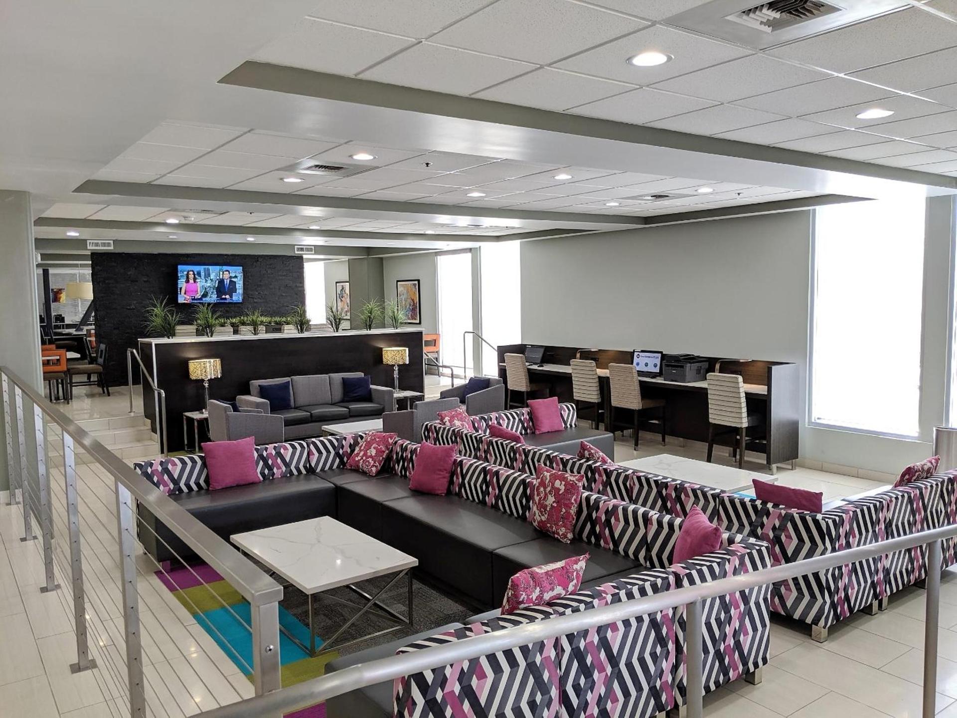 Best Western Plus Commerce Hotel photo 35