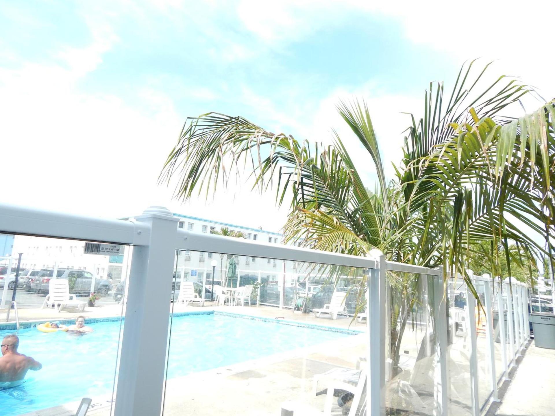 Seabonay Oceanfront Motel photo 20