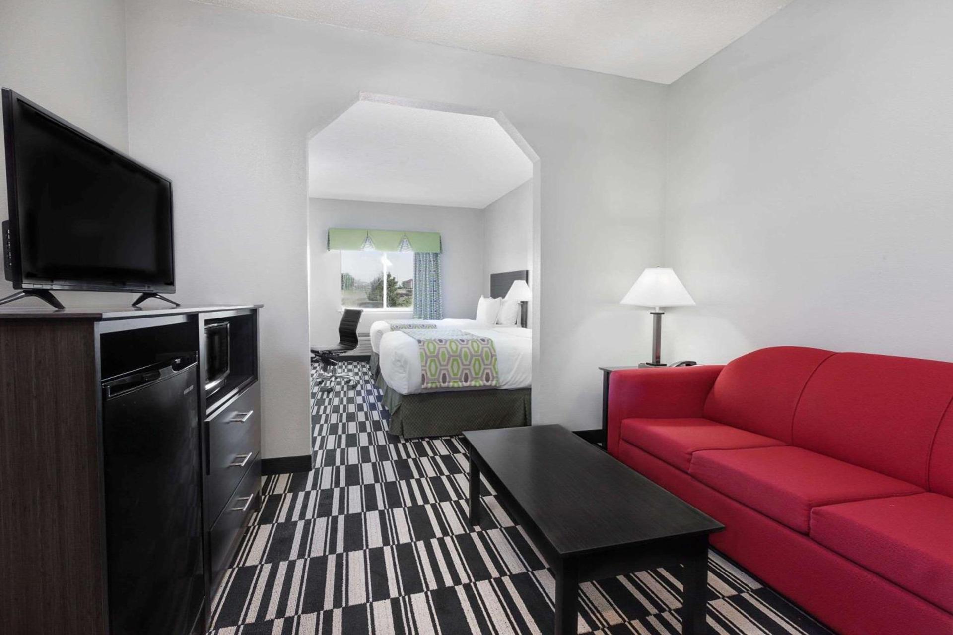 Holiday Inn Express & Suites Sulphur Springs by IHG photo 30