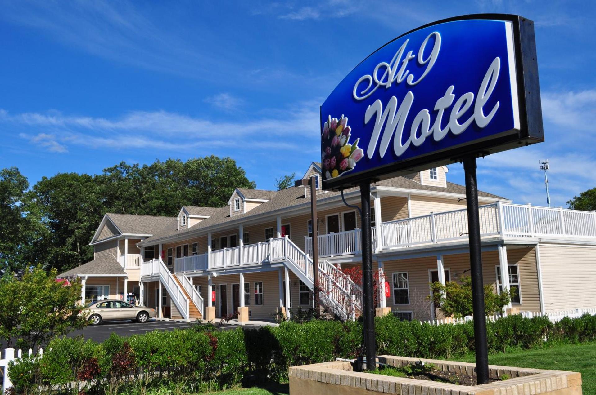 At 9 Motel Near Freehold I-195 photo 52