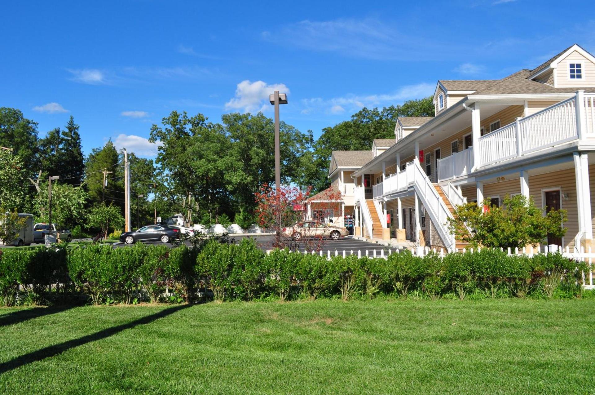 At 9 Motel Near Freehold I-195 photo 45