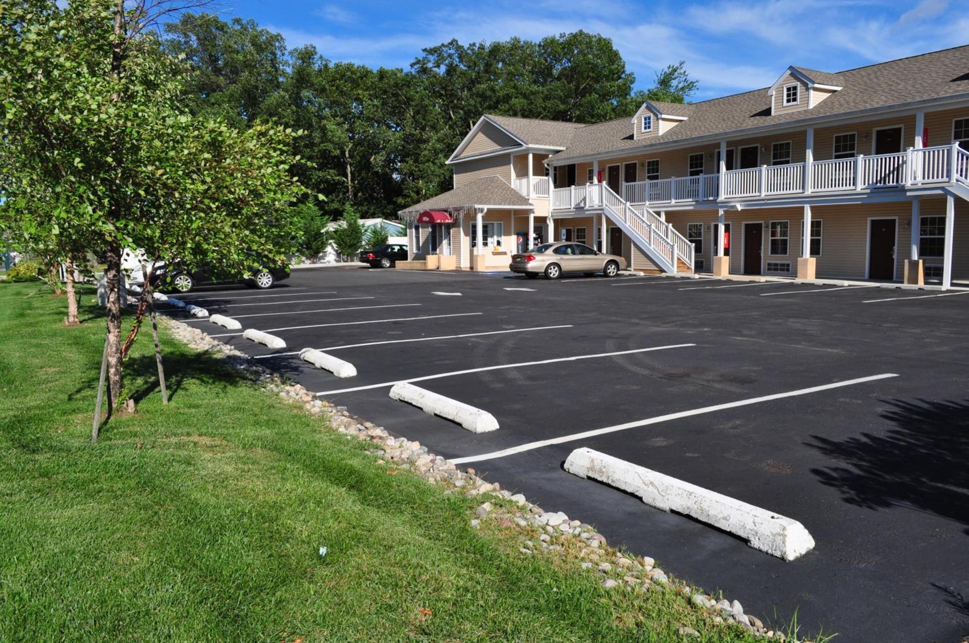 At 9 Motel Near Freehold I-195 photo 49