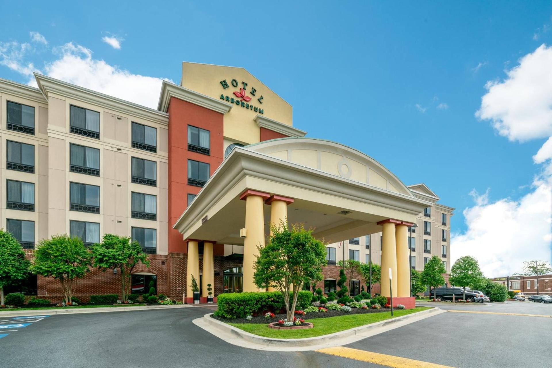 City Express by Marriott Washington, DC Northeast photo 1
