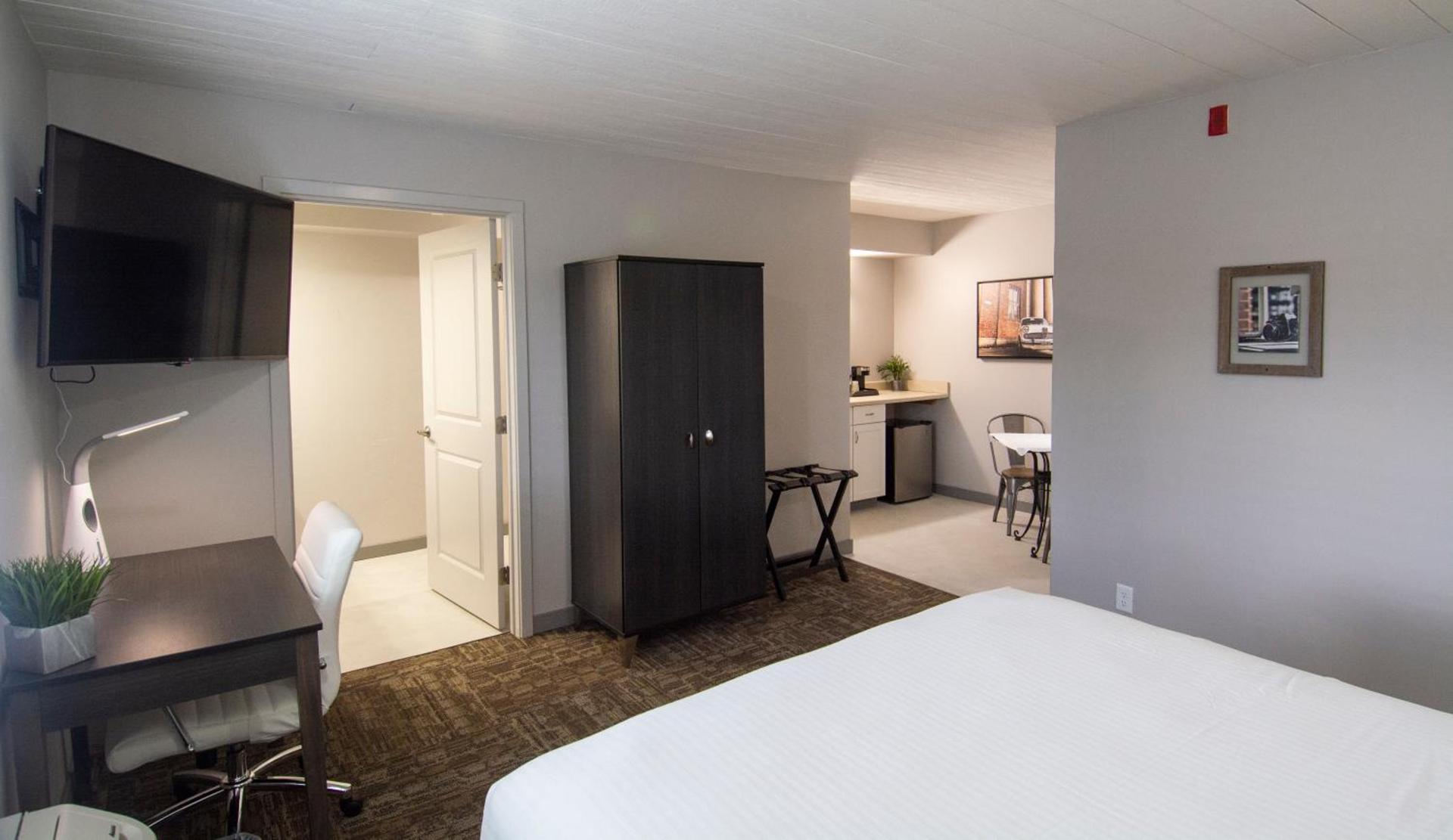 Americana Modern Hotel photo 17