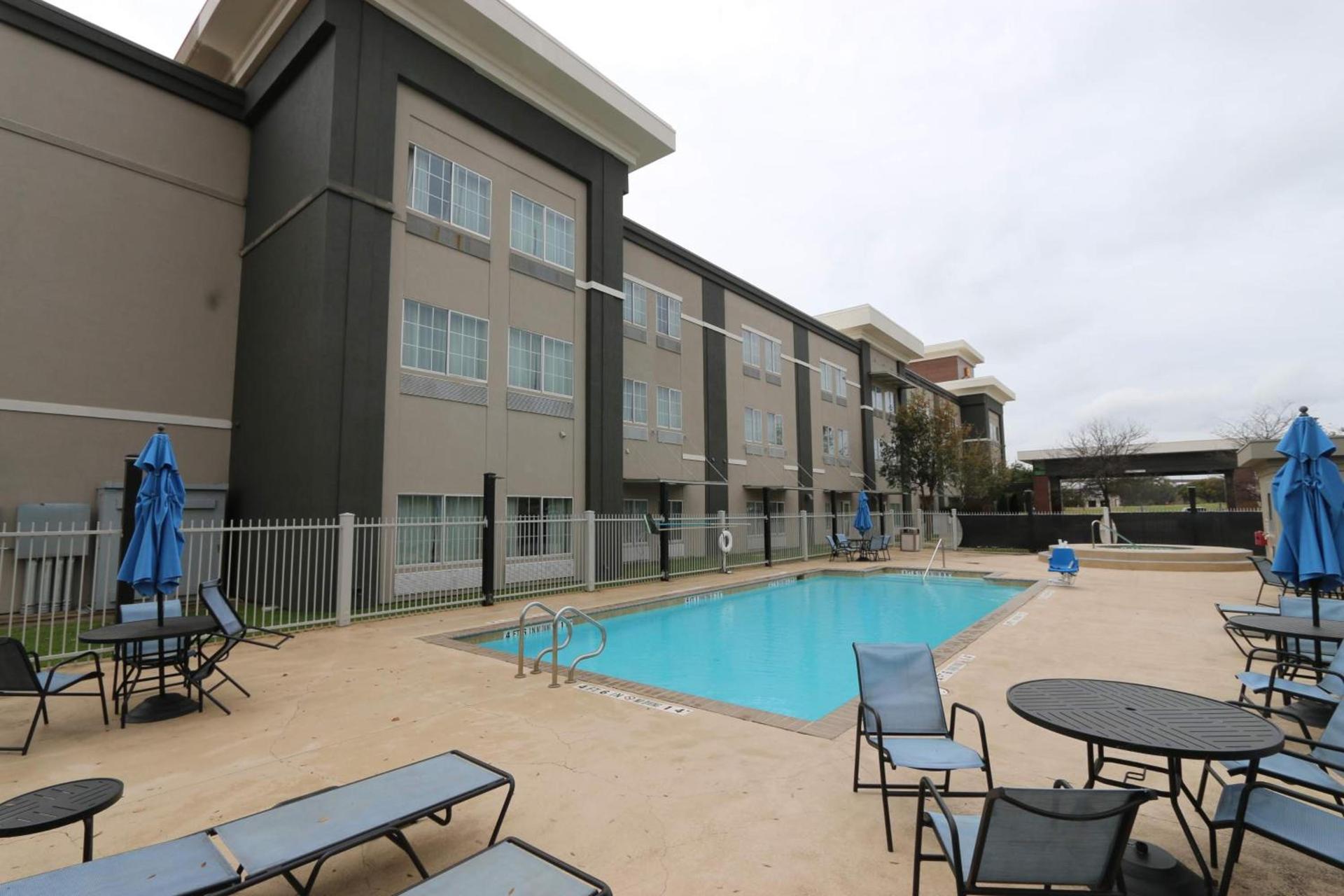 La Quinta by Wyndham Austin NW/Lakeline Mall photo 14