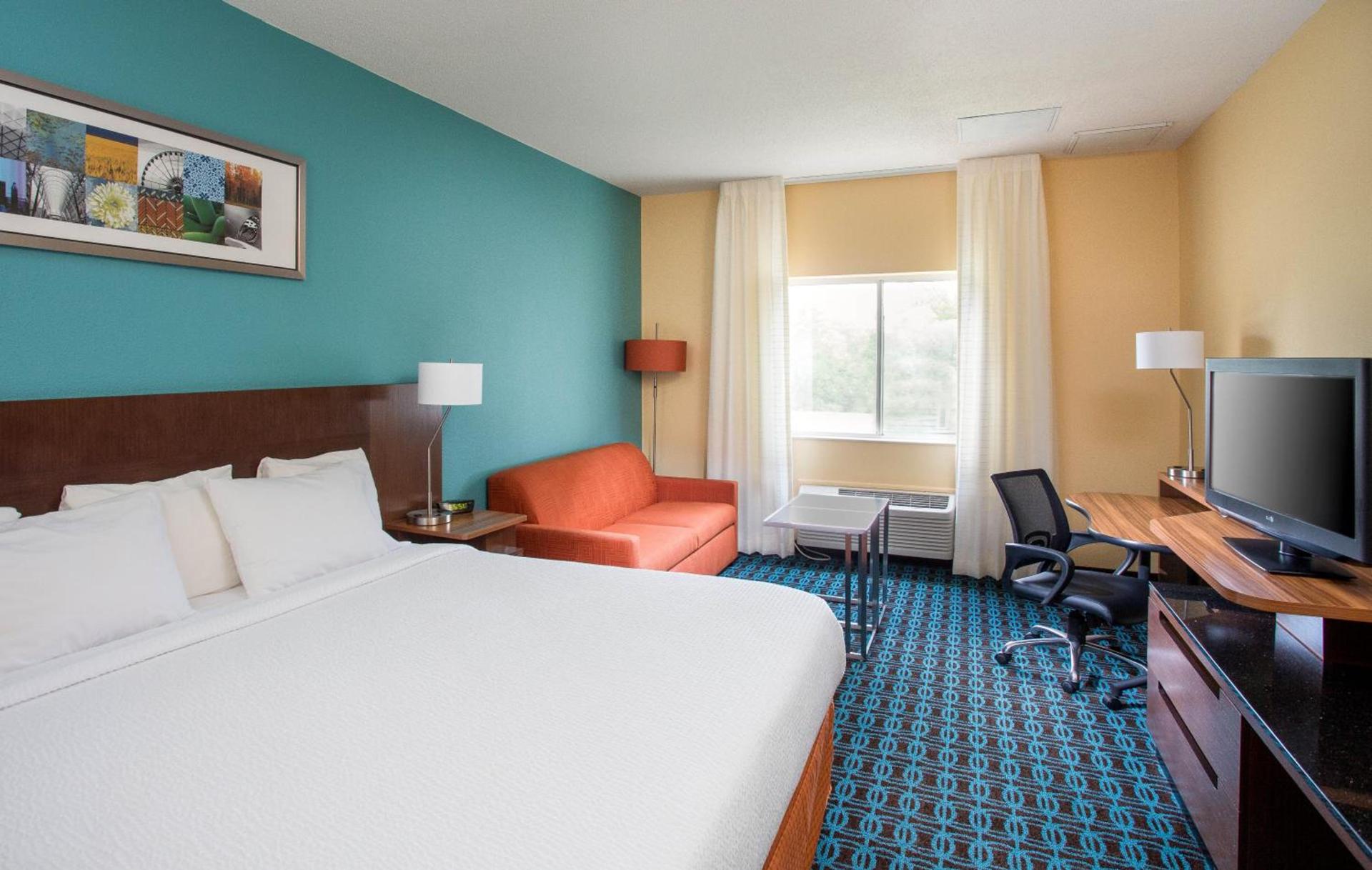 Fairfield Inn & Suites by Marriott Quincy photo 2