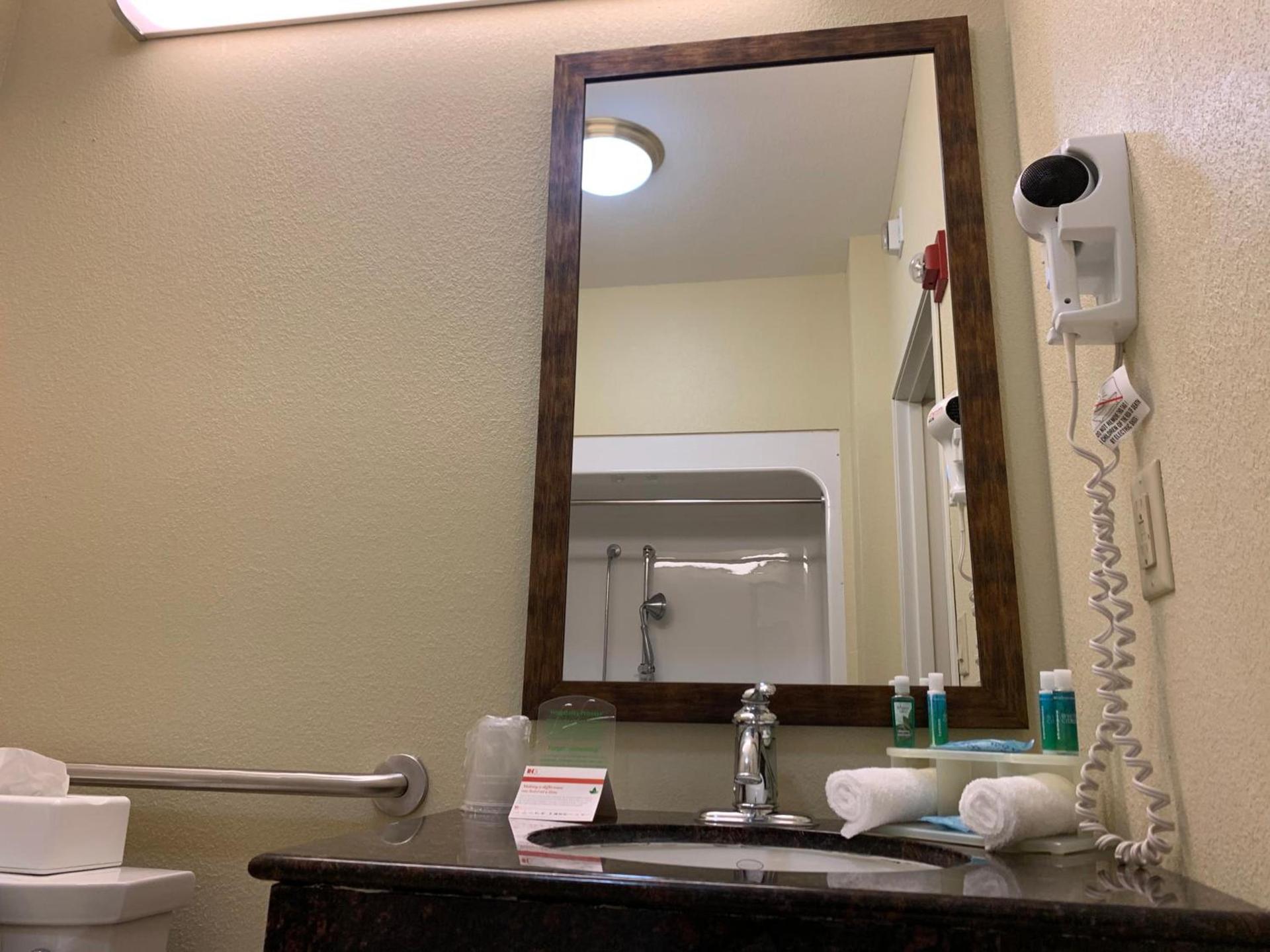 Holiday Inn Express Hotel & Suites Pampa by IHG photo 6