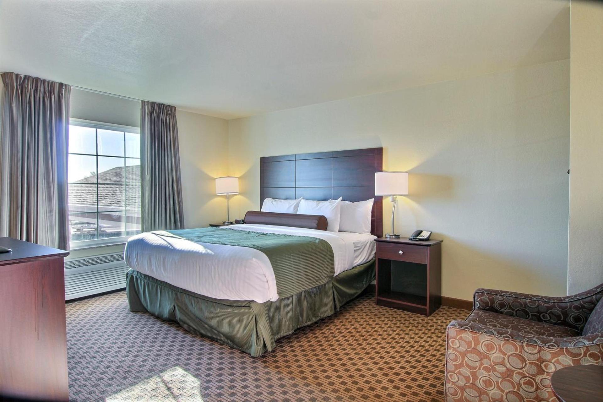 Cobblestone Hotel & Suites - Beulah photo 13