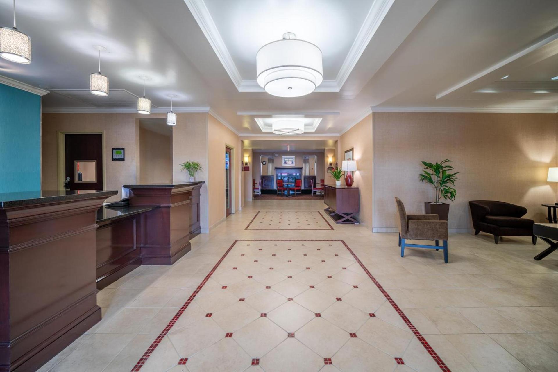 City Express by Marriott Washington, DC Northeast photo 9