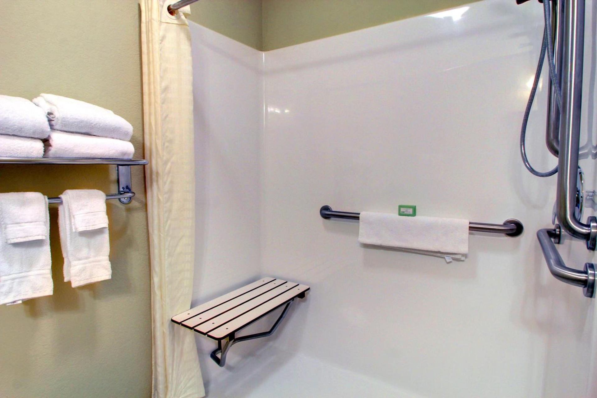 Cobblestone Inn & Suites - Carrington photo 6