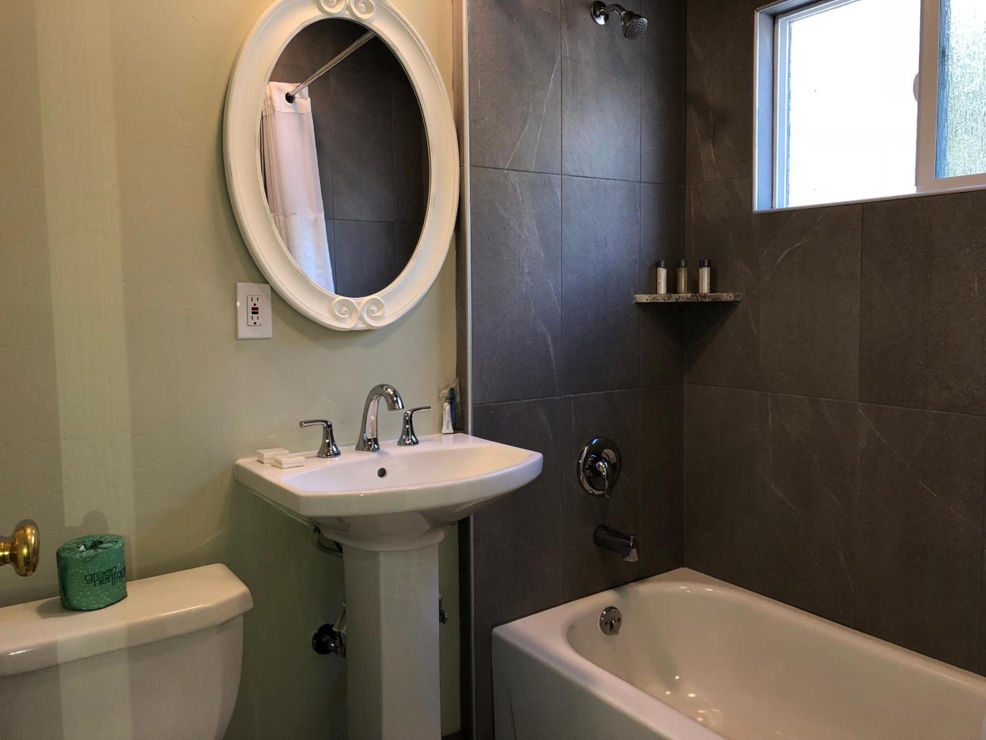 Hotel Elevation photo 28