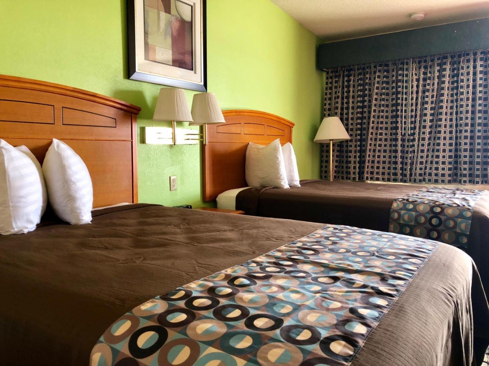 Lone Star Inn photo 32
