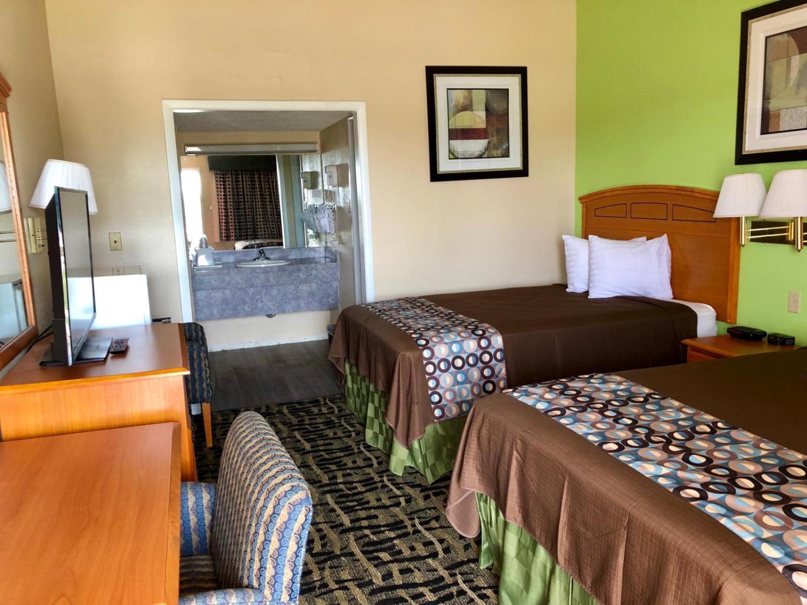Lone Star Inn photo 30