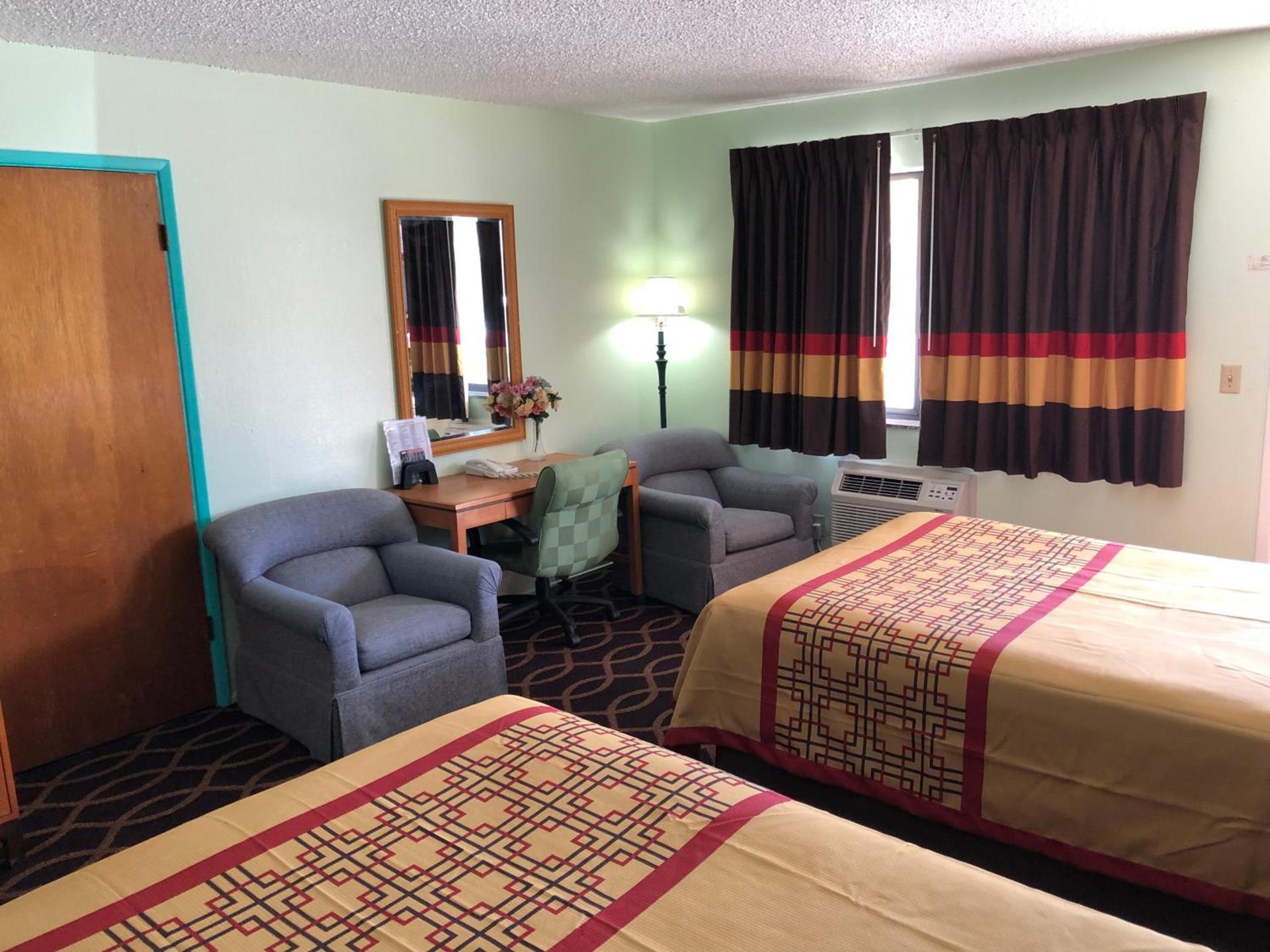 Klamath Motor Lodge photo 27