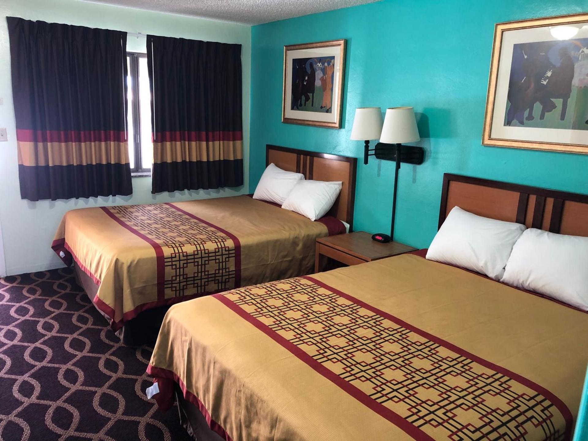 Klamath Motor Lodge photo 14