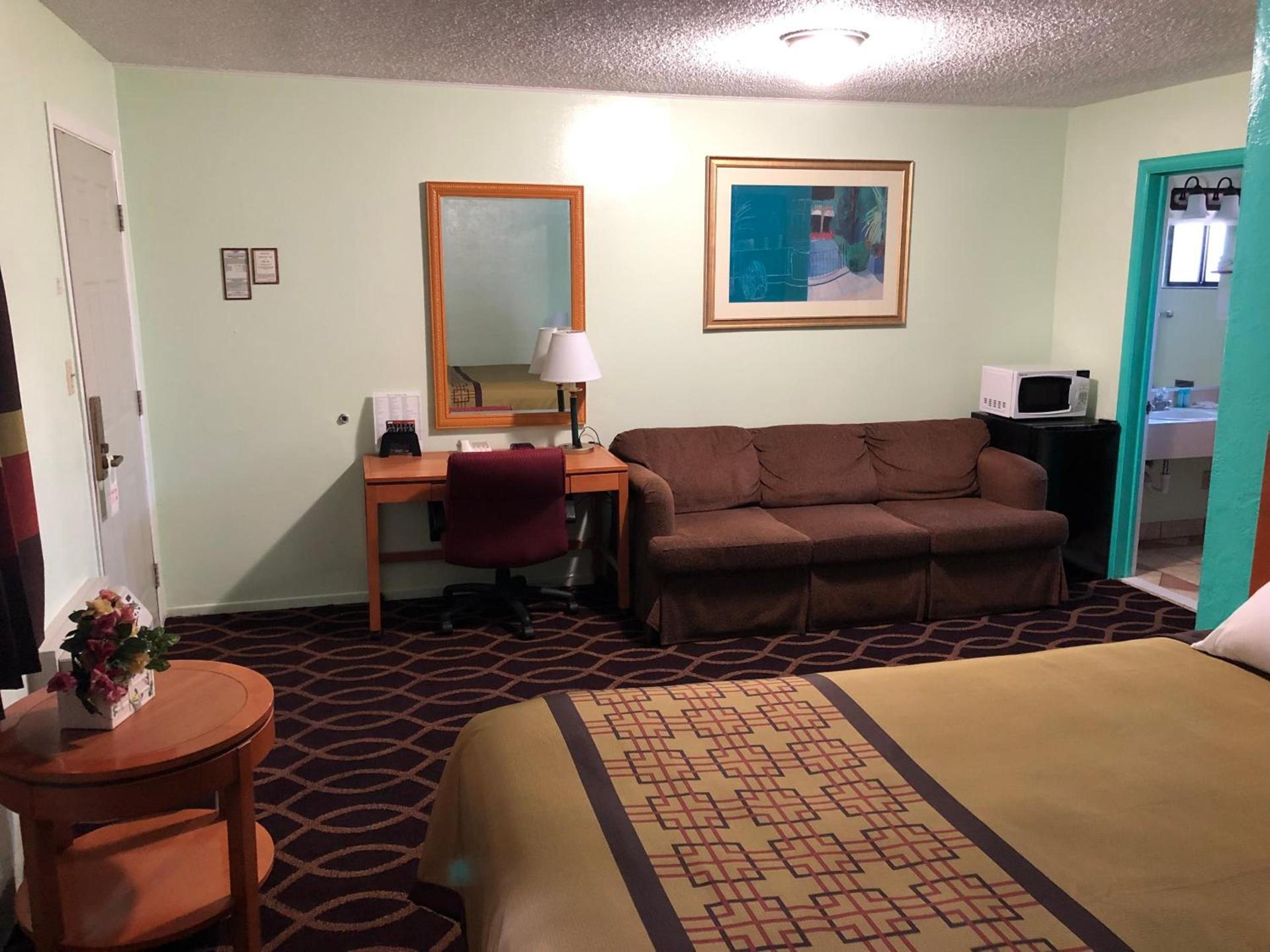 Klamath Motor Lodge photo 9