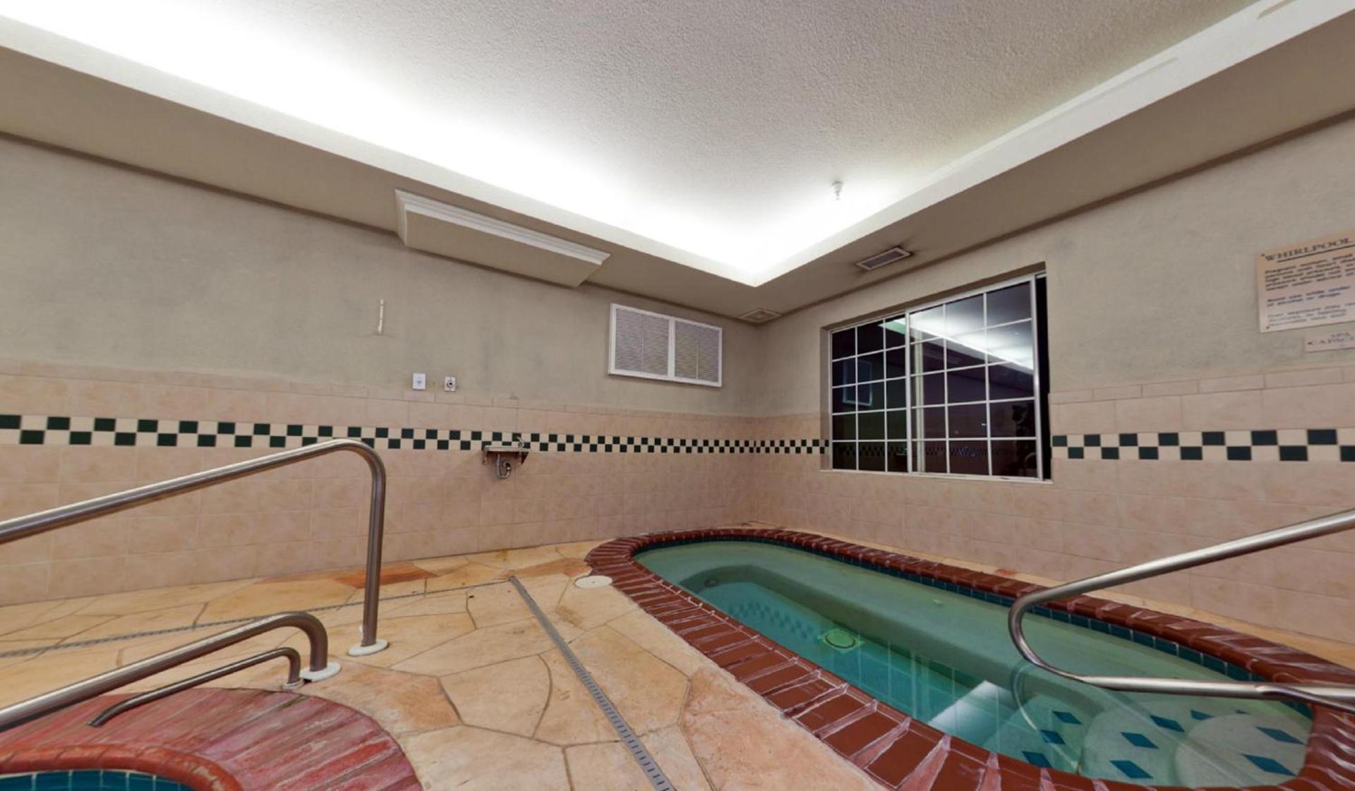 Country Inn & Suites by Radisson, Michigan City, IN photo 43