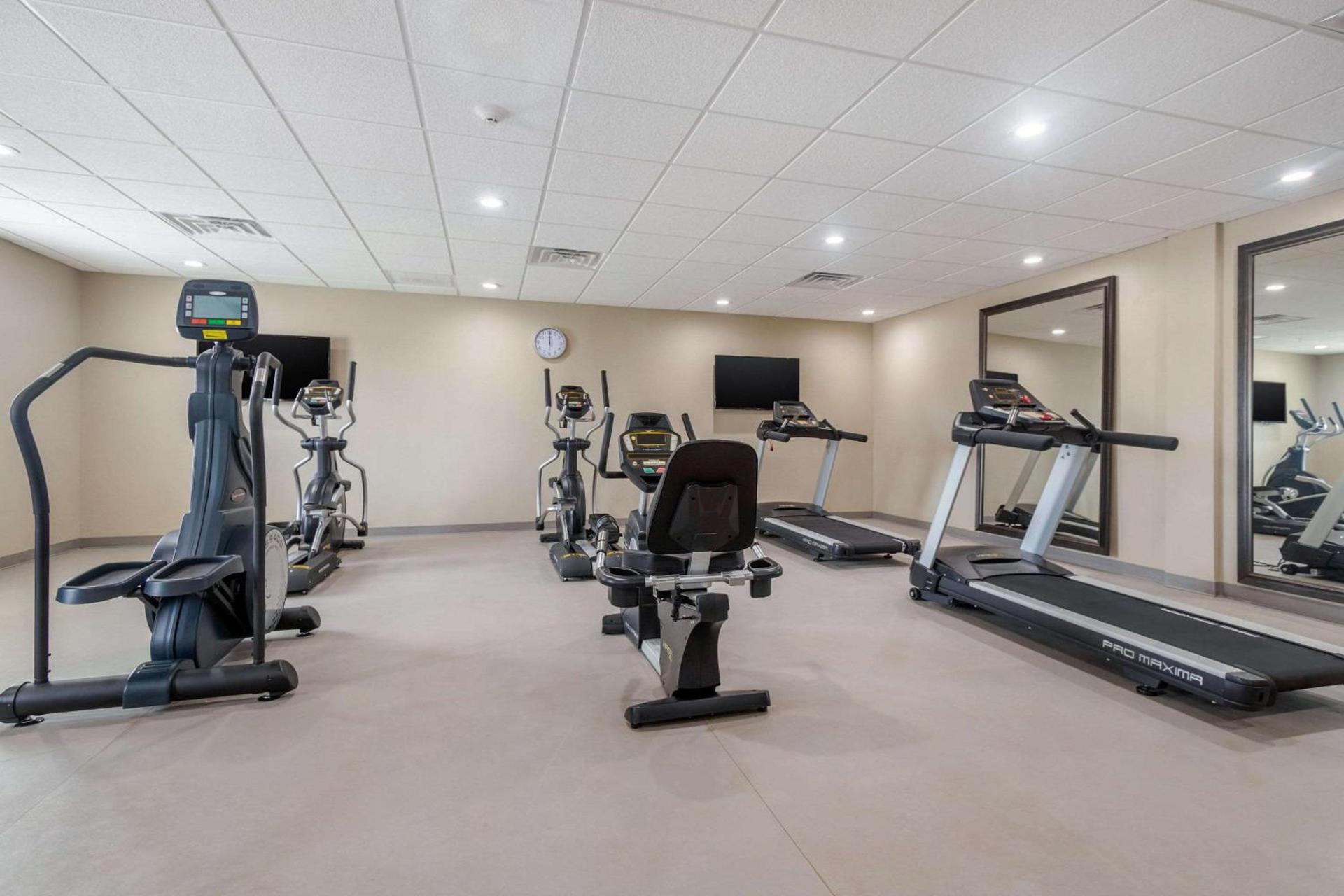 MainStay Suites Bricktown - near Medical Center photo 3