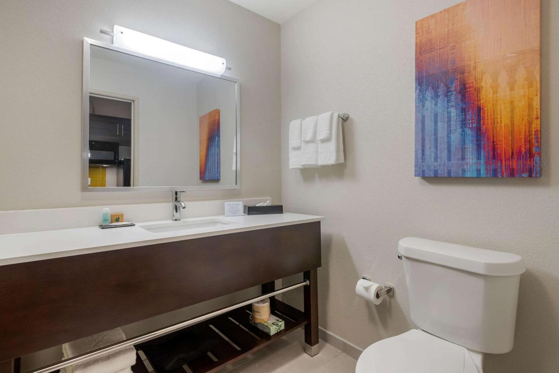MainStay Suites Bricktown - near Medical Center photo 5