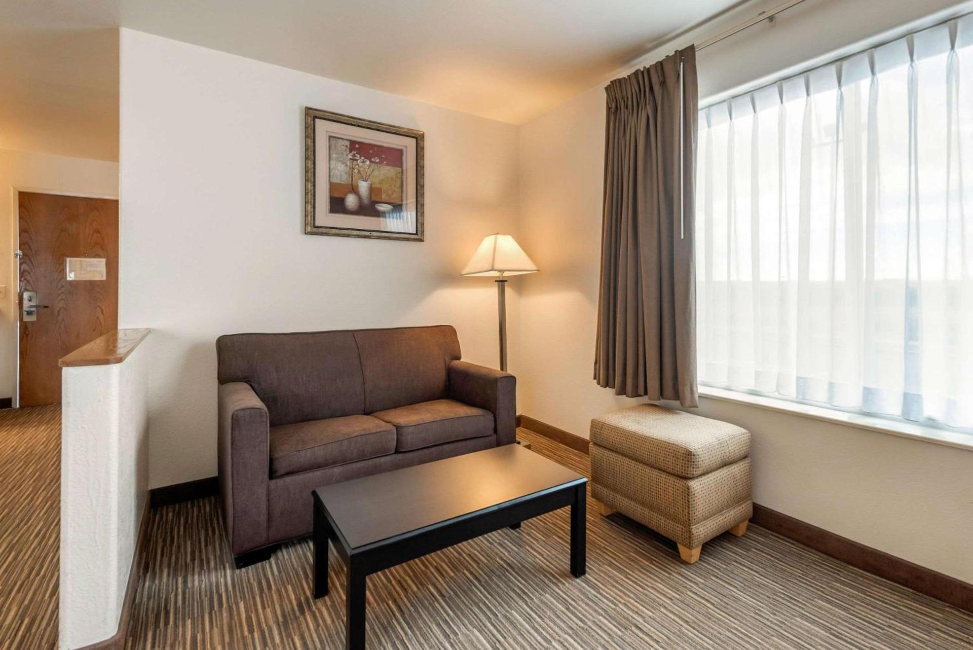 Quality Inn & Suites Limon photo 39
