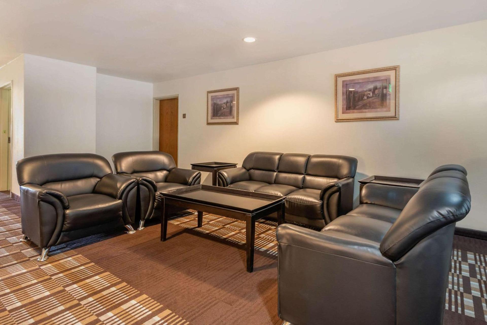 Quality Inn & Suites Limon photo 38