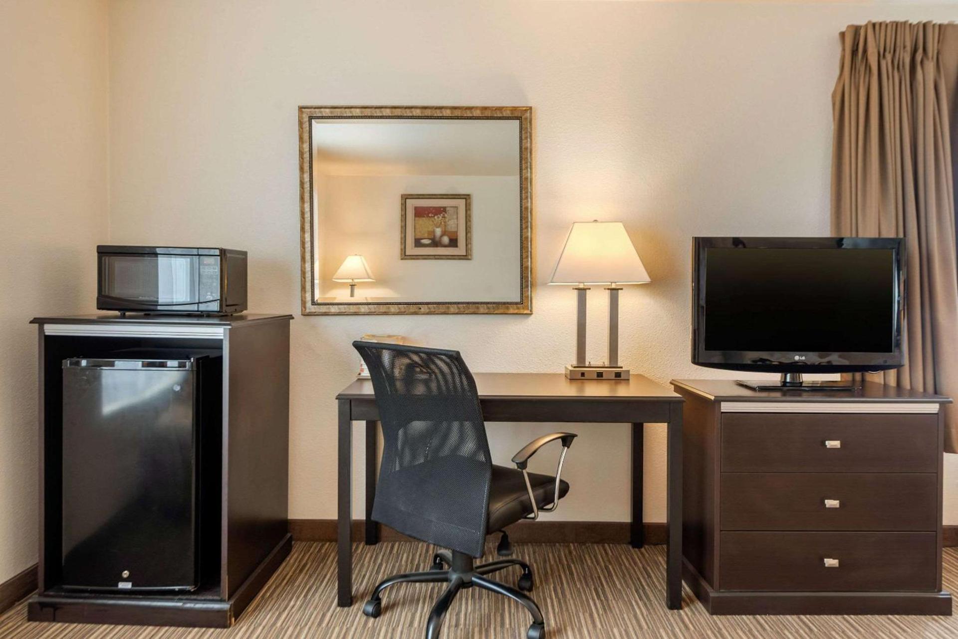 Quality Inn & Suites Limon photo 34