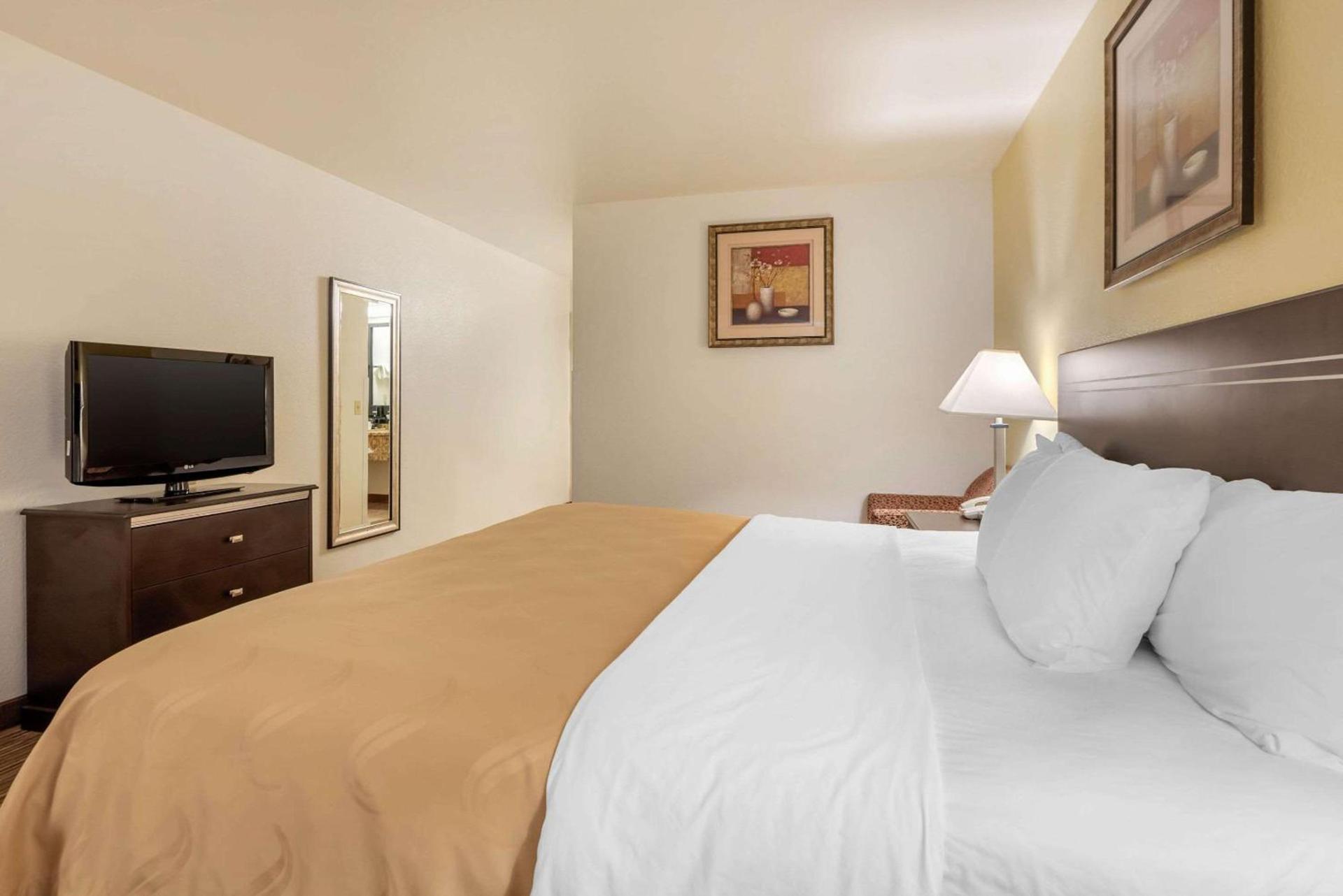 Quality Inn & Suites Limon photo 6