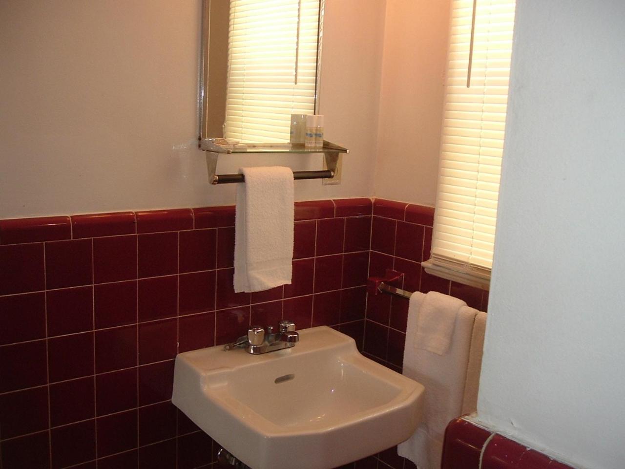 Fels Three Crown Motel photo 5