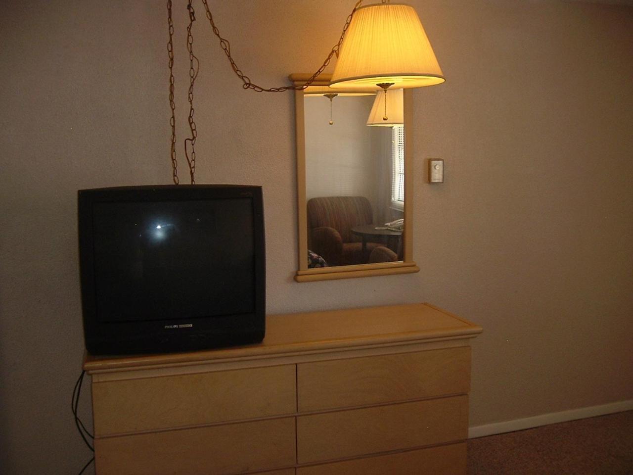 Fels Three Crown Motel photo 12