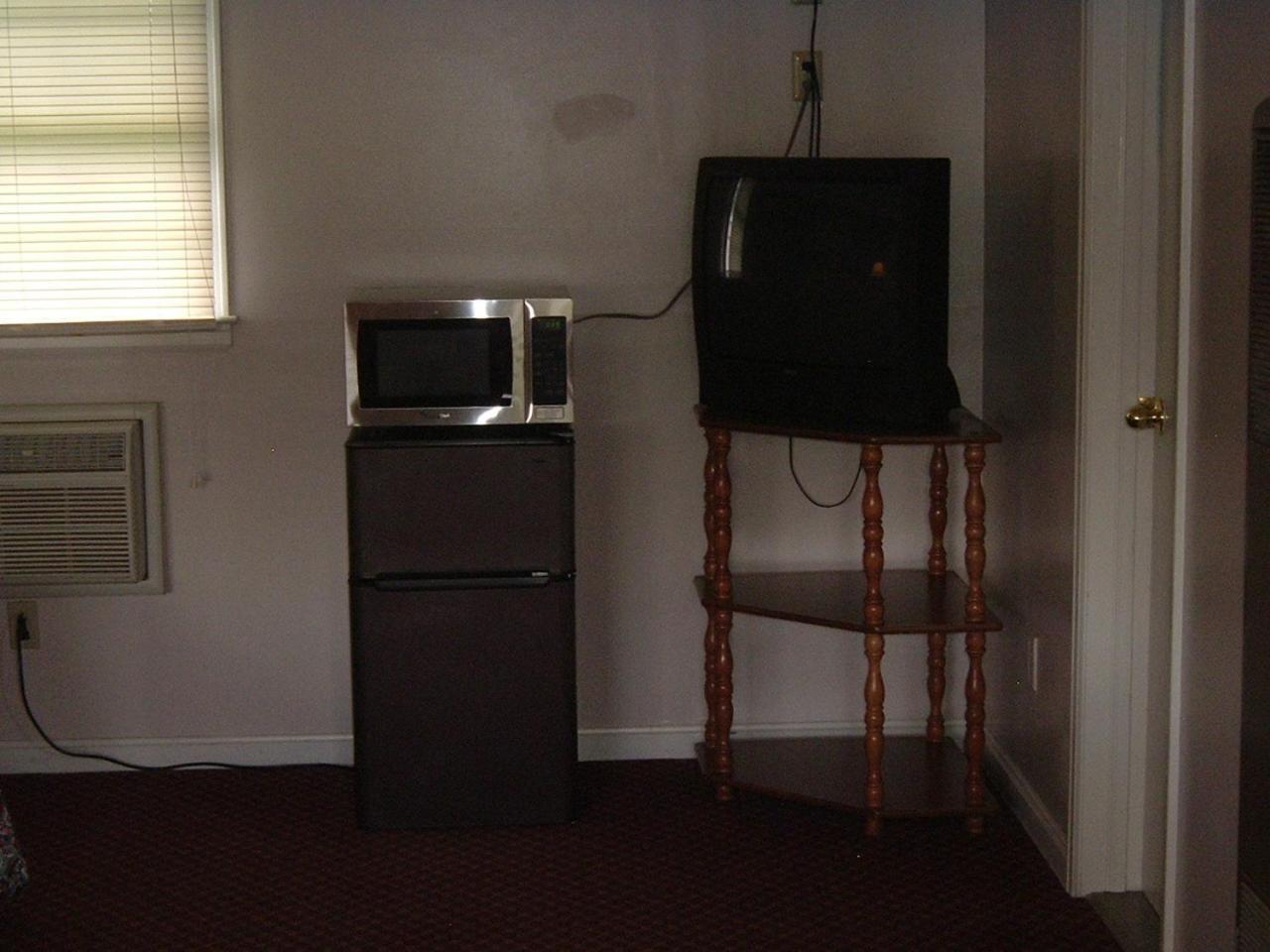 Fels Three Crown Motel photo 7