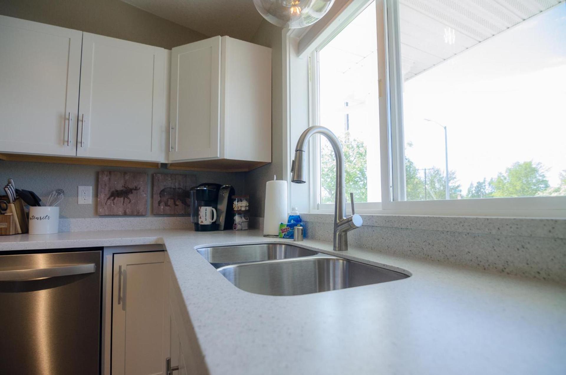Colony Suites photo 69