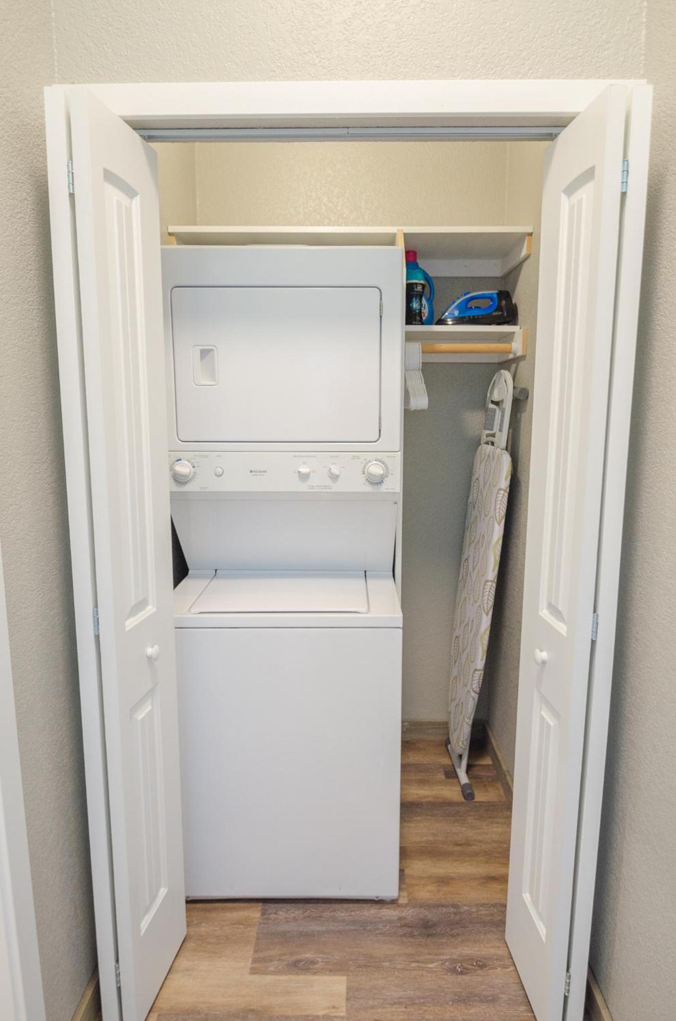 Colony Suites photo 79