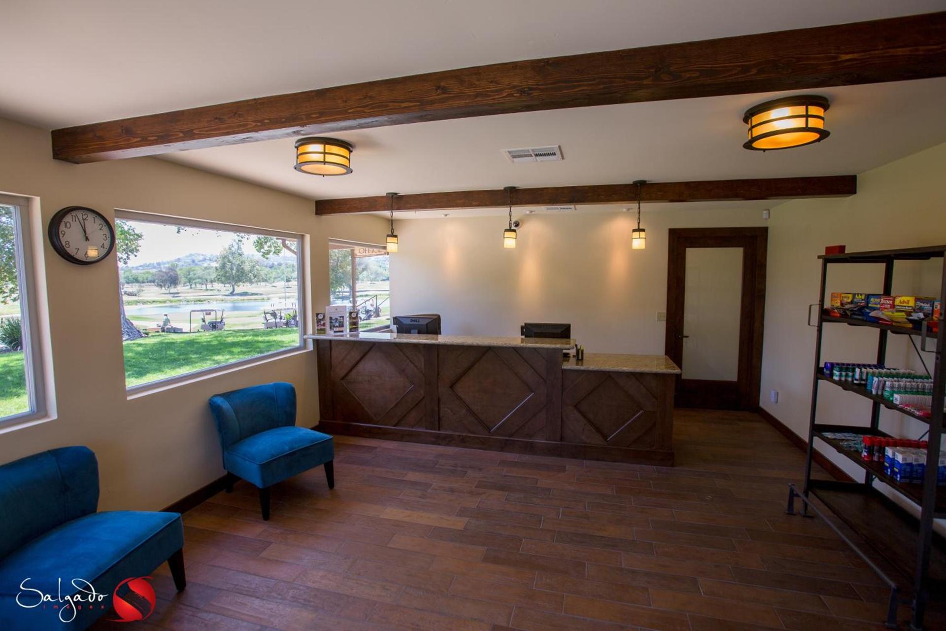 Carlton Oaks Lodge, an Ascend Collection Hotel photo 9