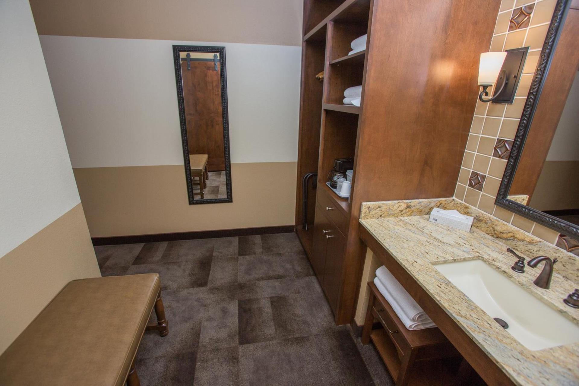 Carlton Oaks Lodge, an Ascend Collection Hotel photo 47