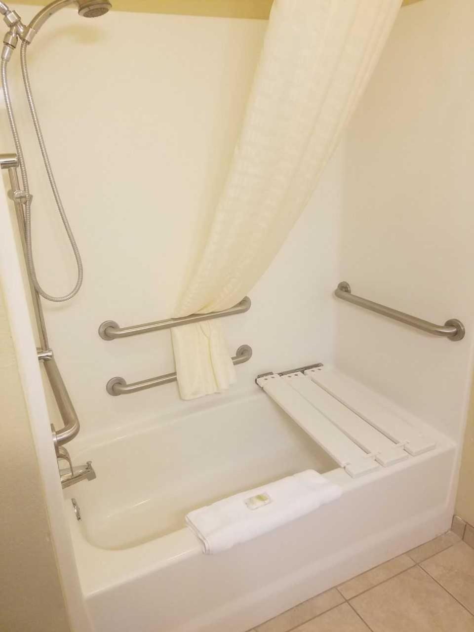 Cobblestone Inn & Suites - Hartington photo 9