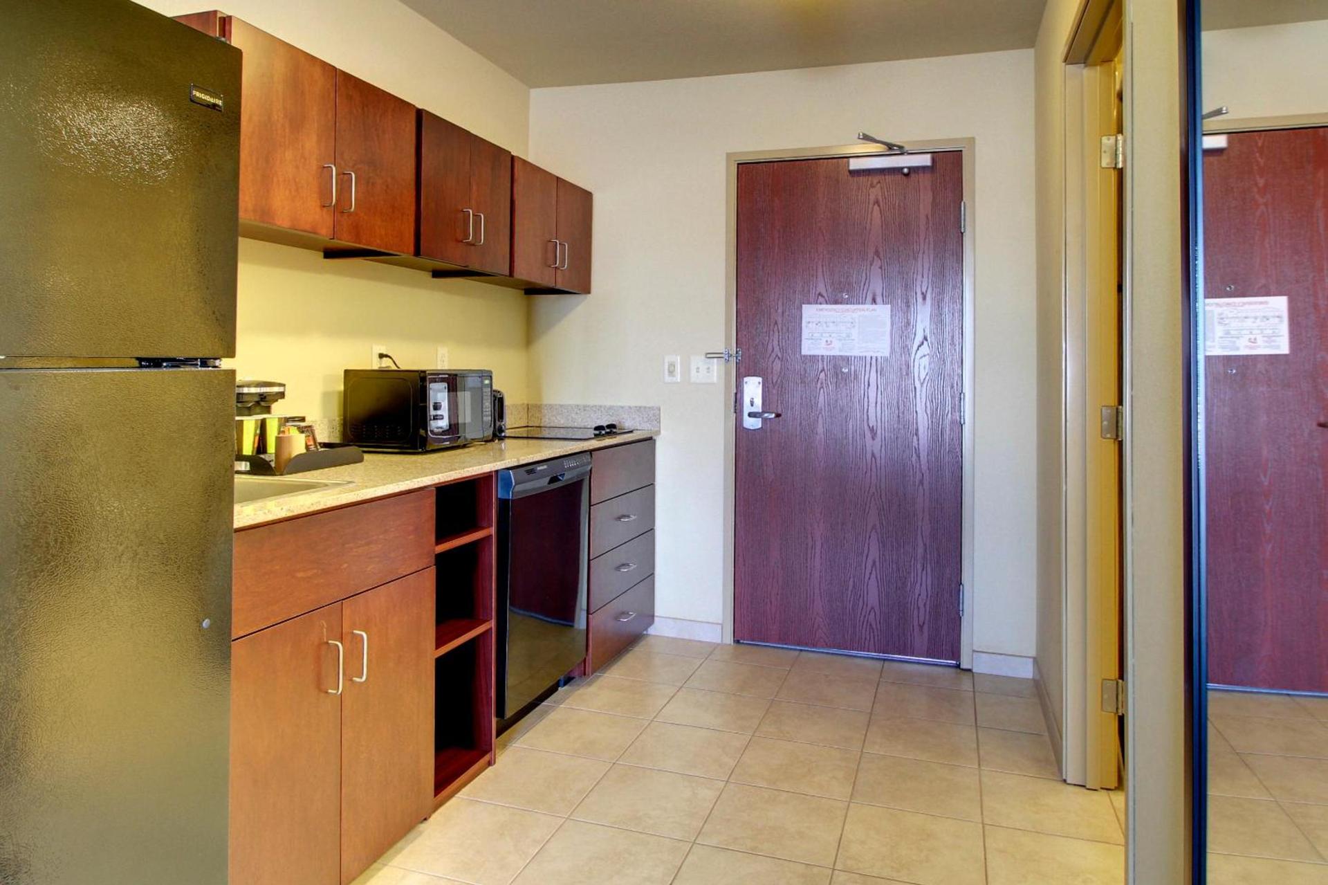Cobblestone Inn & Suites - Harvey photo 10