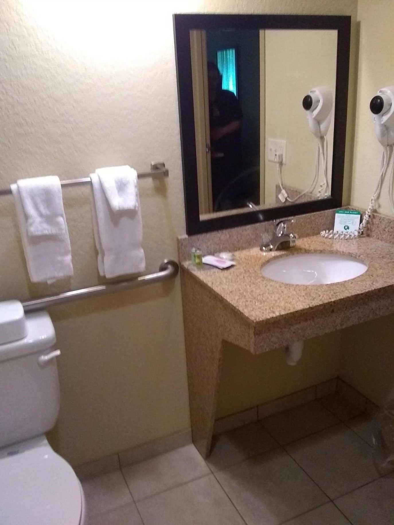 Comfort Inn & Suites Marquette - Prairie du Chien photo 8