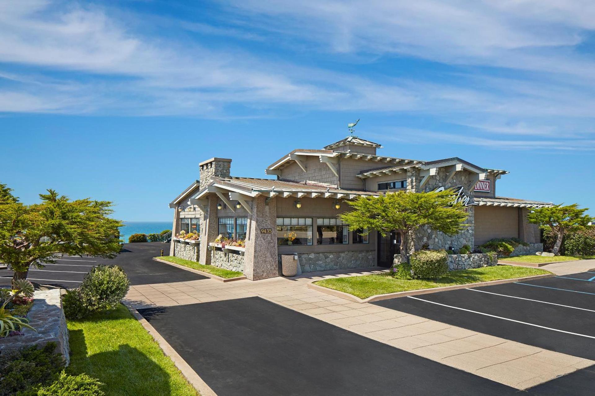 Cavalier Oceanfront Resort photo 6