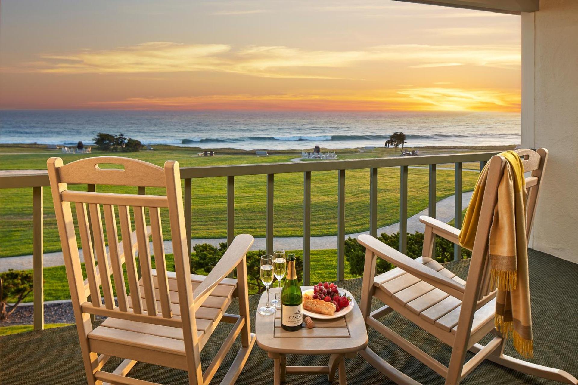 Cavalier Oceanfront Resort photo 2