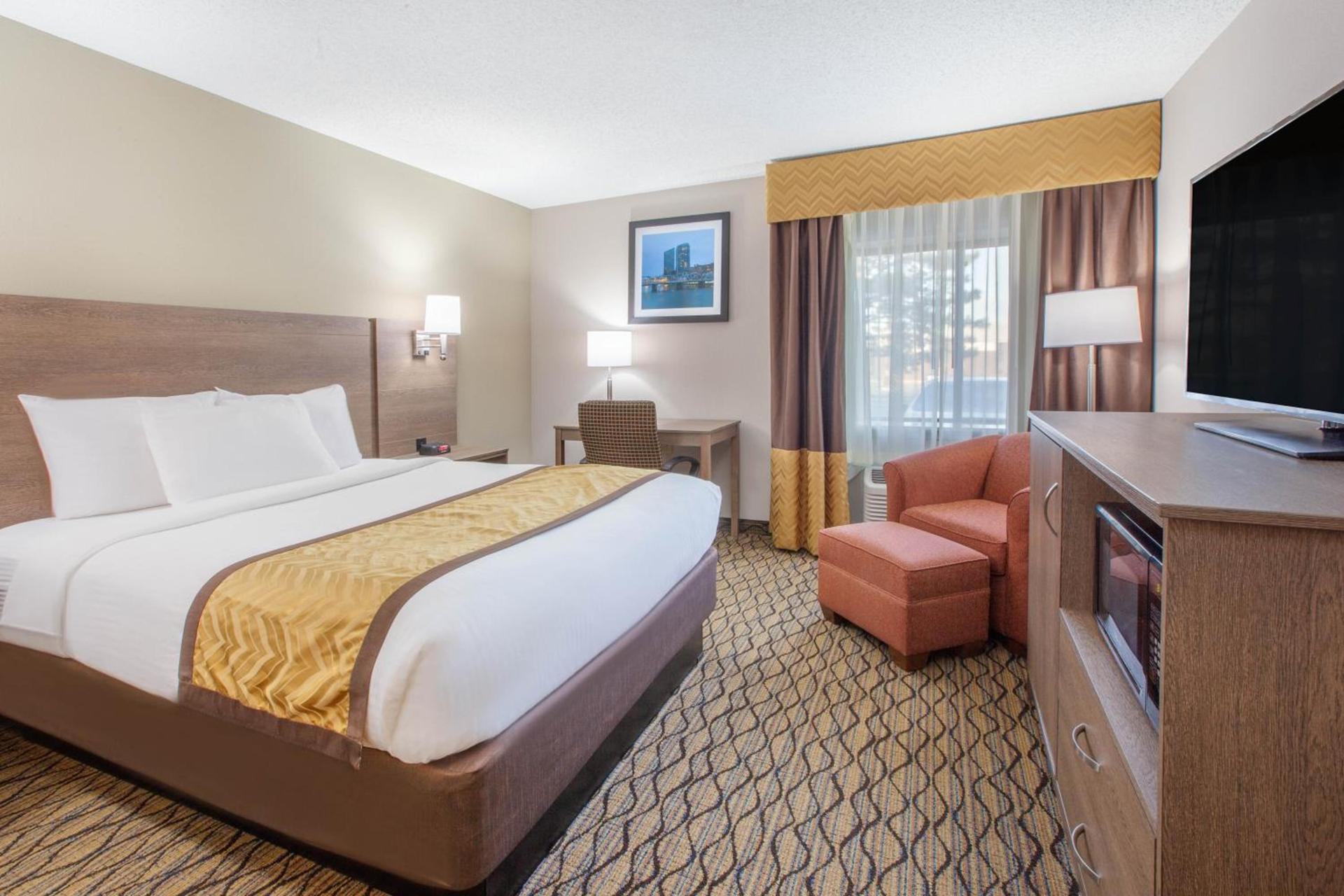 Baymont by Wyndham Grand Rapids Airport photo 12