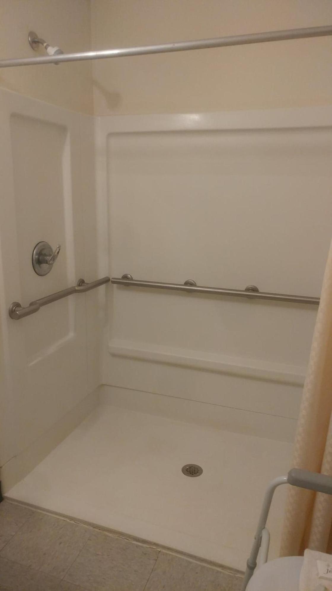 High Falls Inn & Suites photo 7
