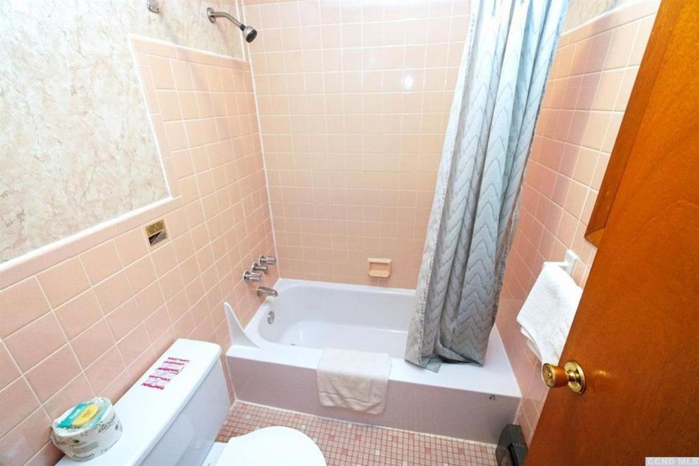 Red Ranch Inn photo 75