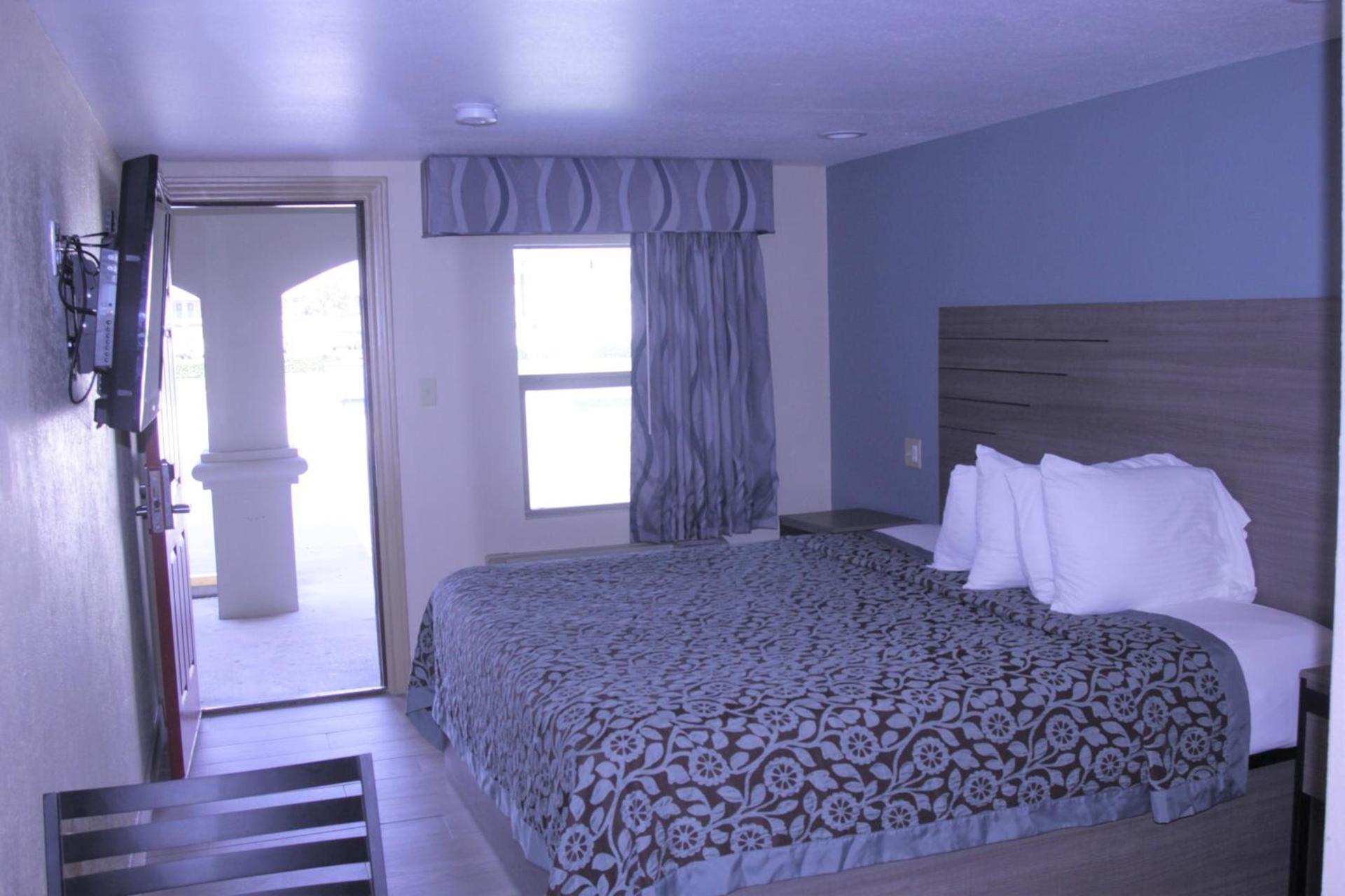 Americas Best Value Inn Port Aransas photo 49