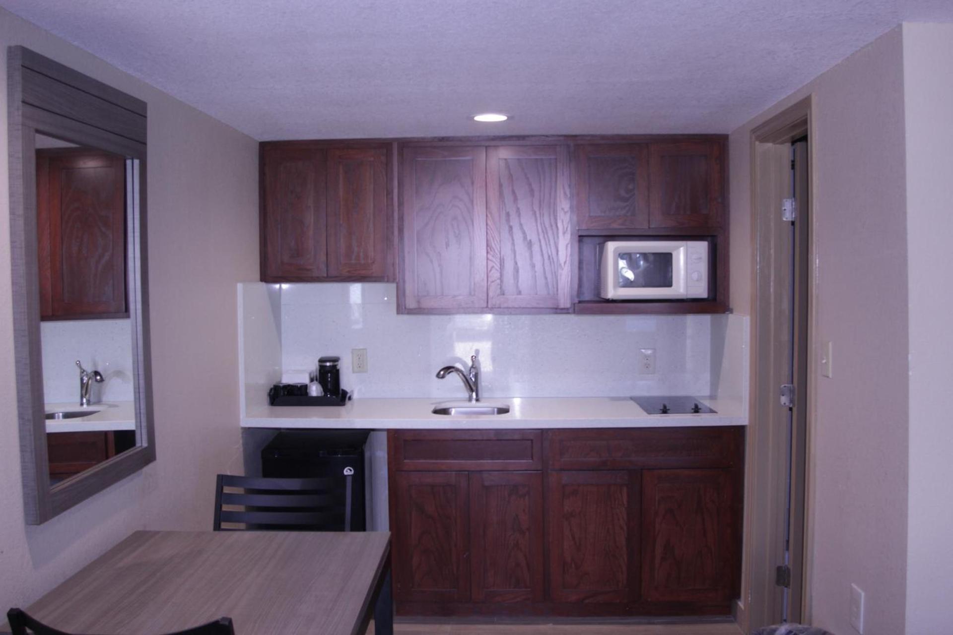 Americas Best Value Inn Port Aransas photo 35