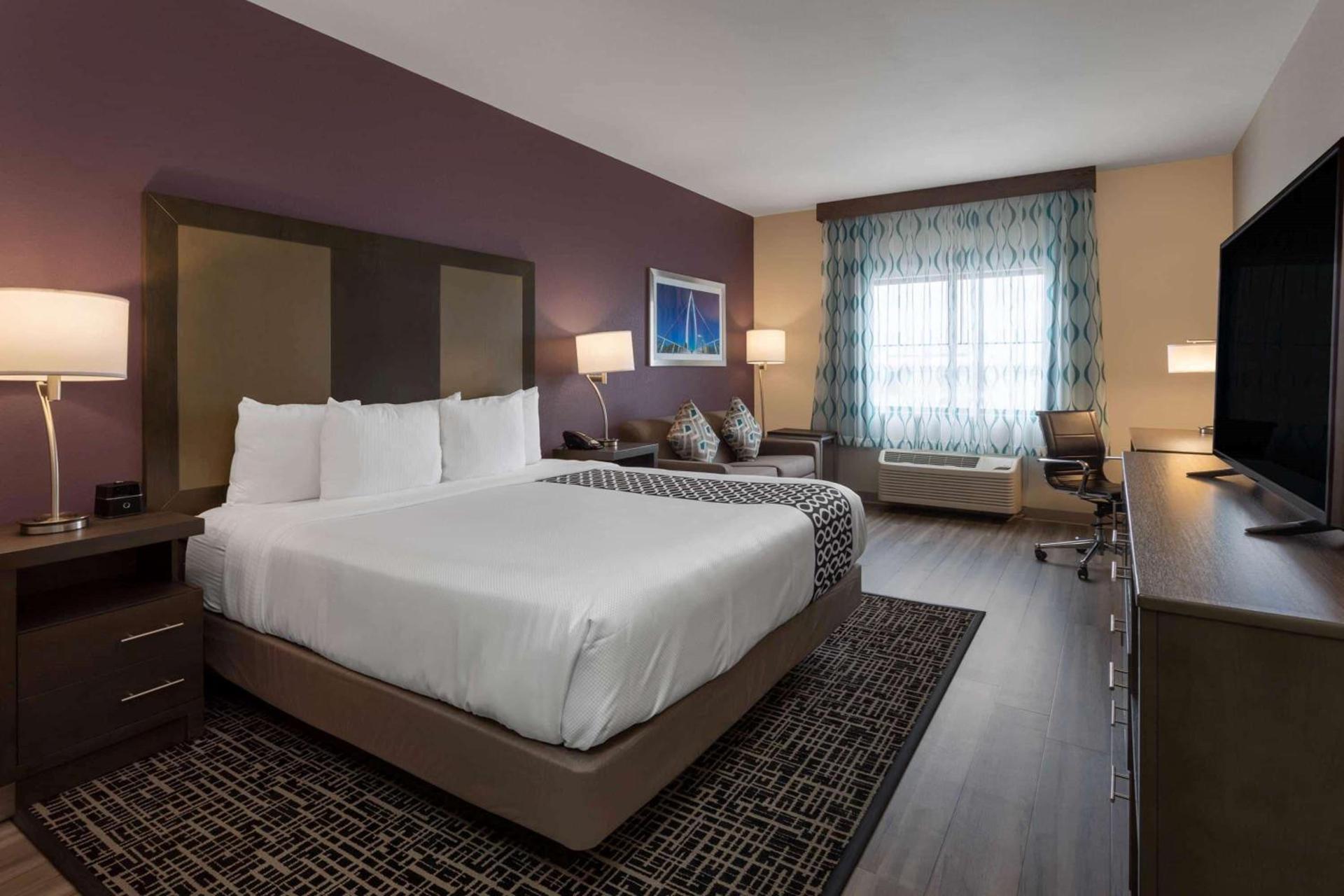 La Quinta by Wyndham Wichita Airport photo 35
